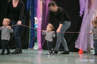 Kleine und Große am laufenden Band (Eltern-Kind)